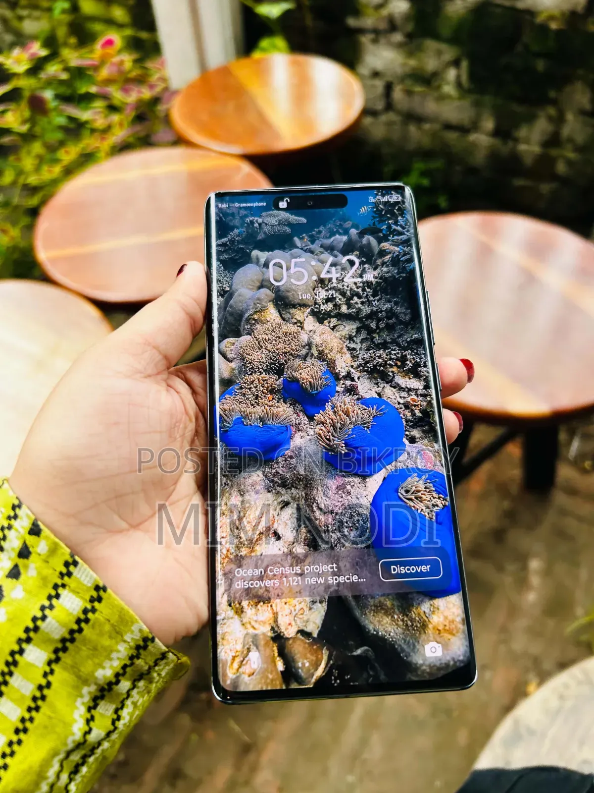 টেকনো স্পার্ক ২০ প্রো প্লাস ২৫৬ জিবি হোয়াইট