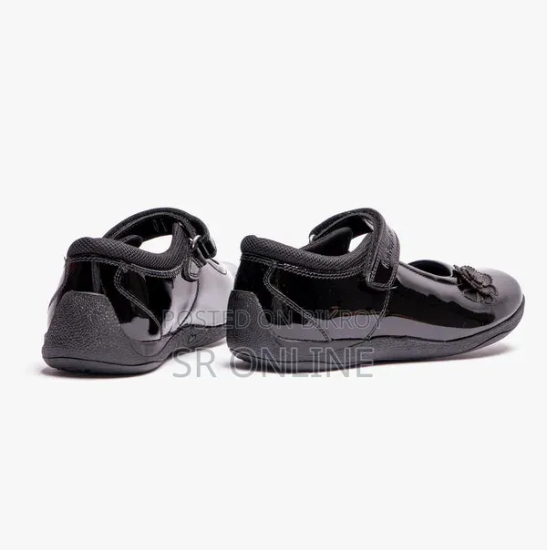 Hush Puppies গার্লস পেটেন্ট স্কুল / পার্টি শুজ (মেরি জেন স্টাইল)