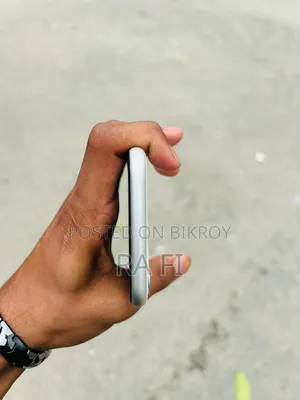 অ্যাপল আইফোন ১১ ৬৪ জিবি হোয়াইট