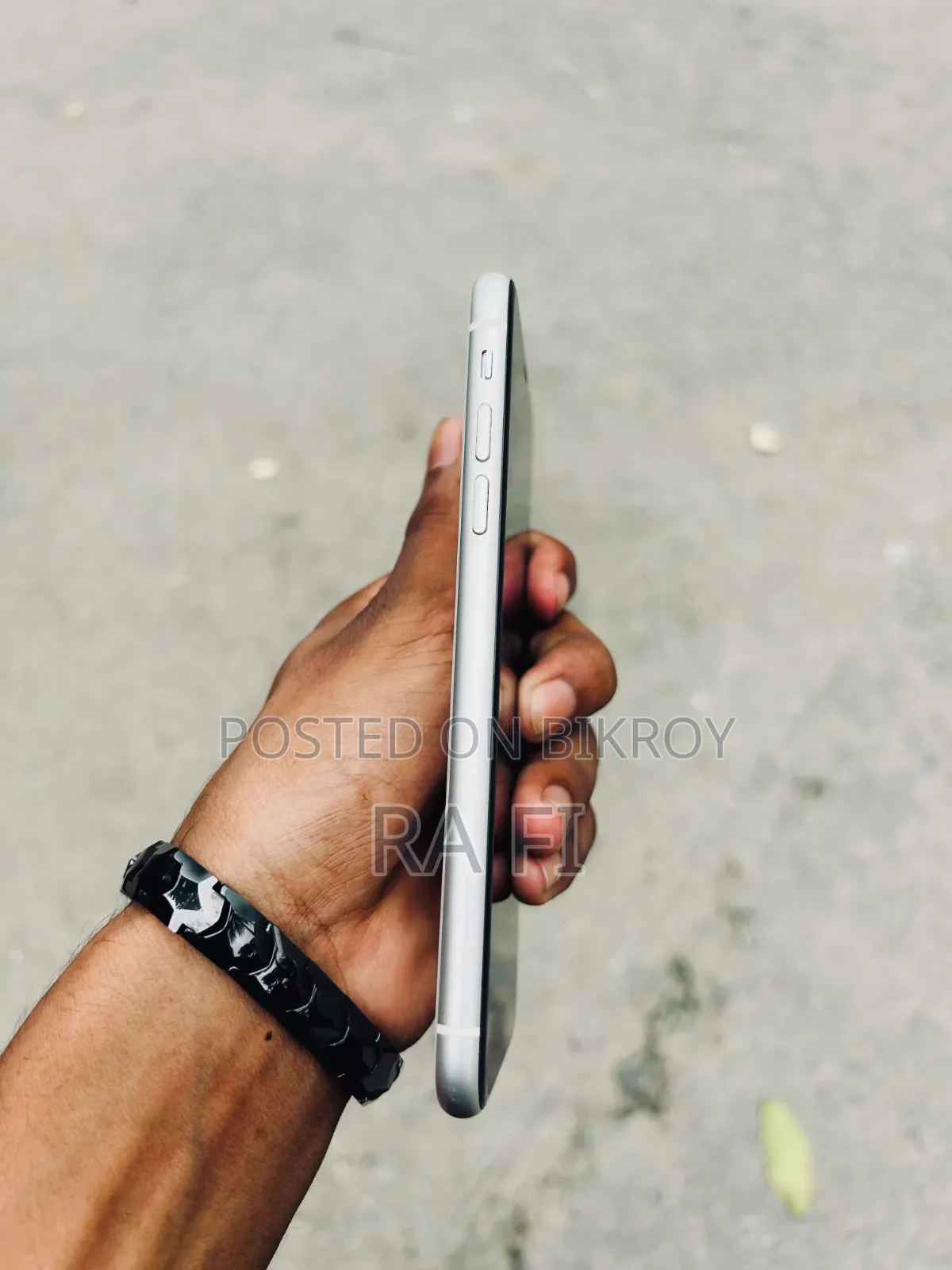 অ্যাপল আইফোন ১১ ৬৪ জিবি হোয়াইট