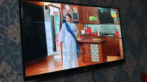 Jvco TV 32 Inch Borderless