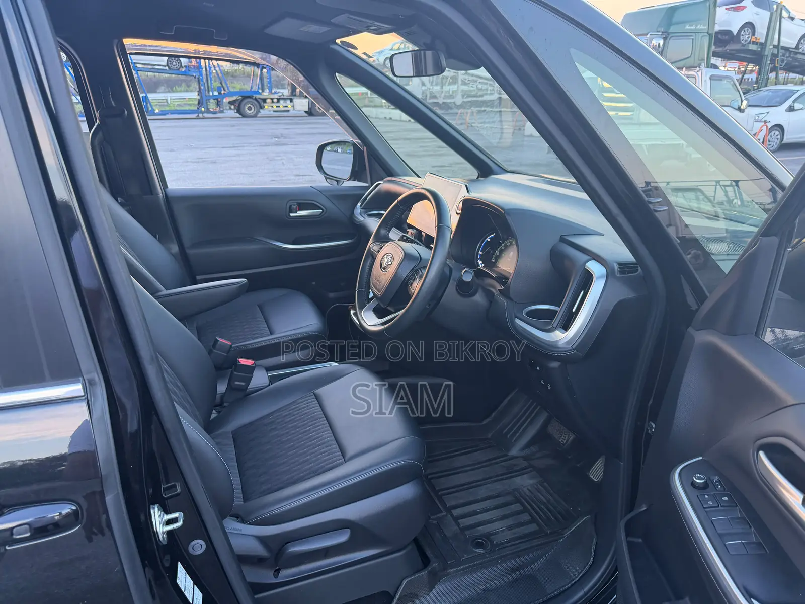 New Toyota Noah 2023 Black