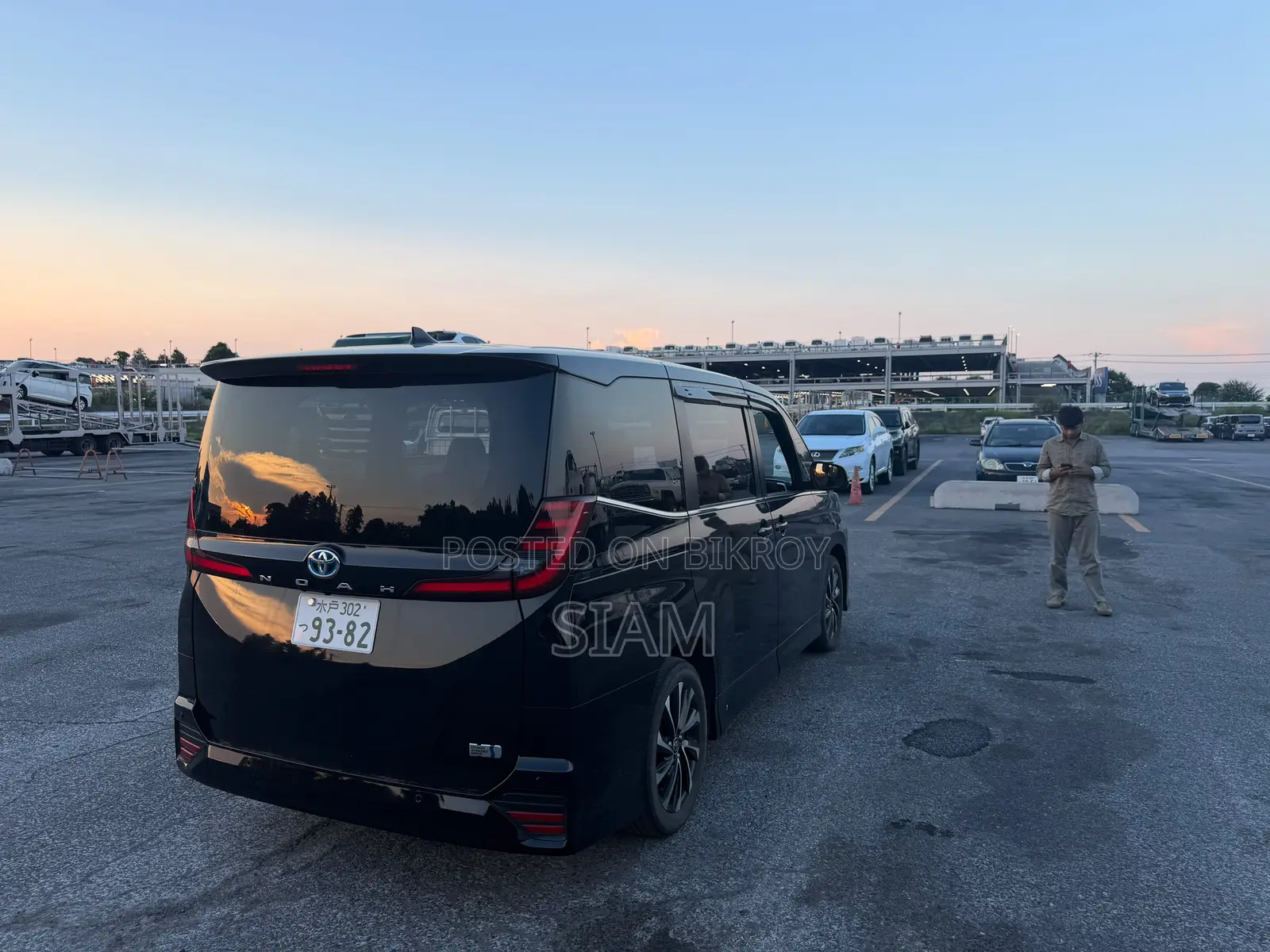 New Toyota Noah 2023 Black