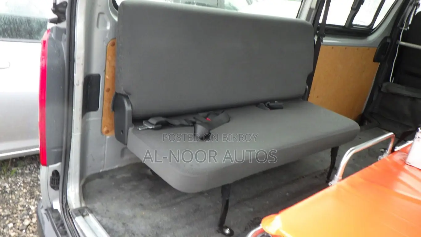 Toyota HiAce 2021 Silver