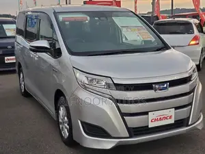 Toyota Noah 2021 Silver