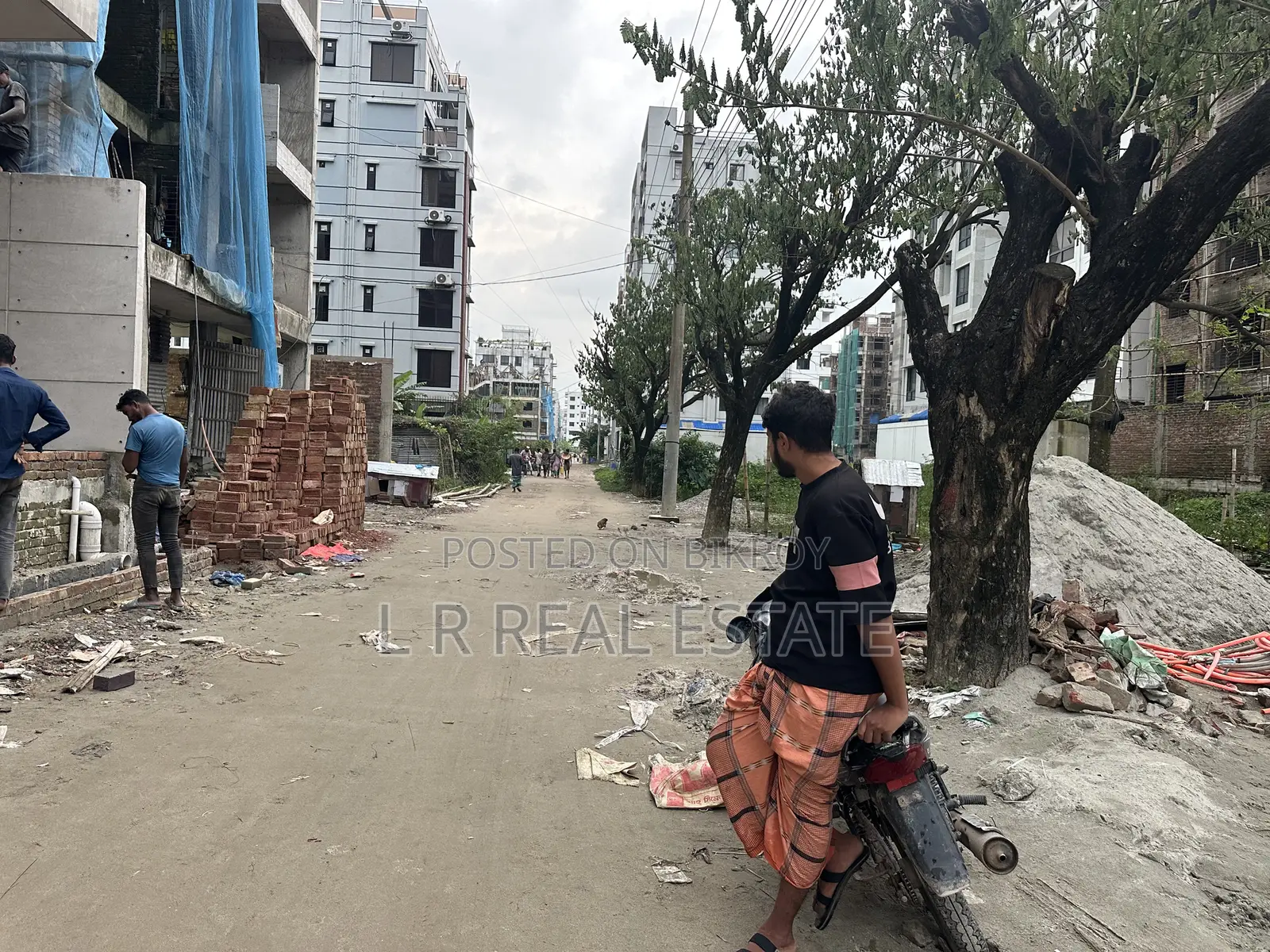 L Block, 3 Katha, South Facing, Plot for Sale, Bashundhara Residential Area