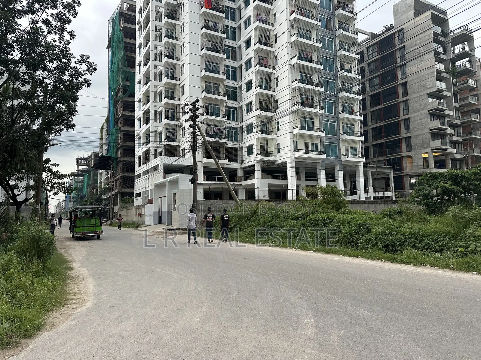 L Block, 3 Katha, South Facing, Plot for Sale, Bashundhara Residential Area