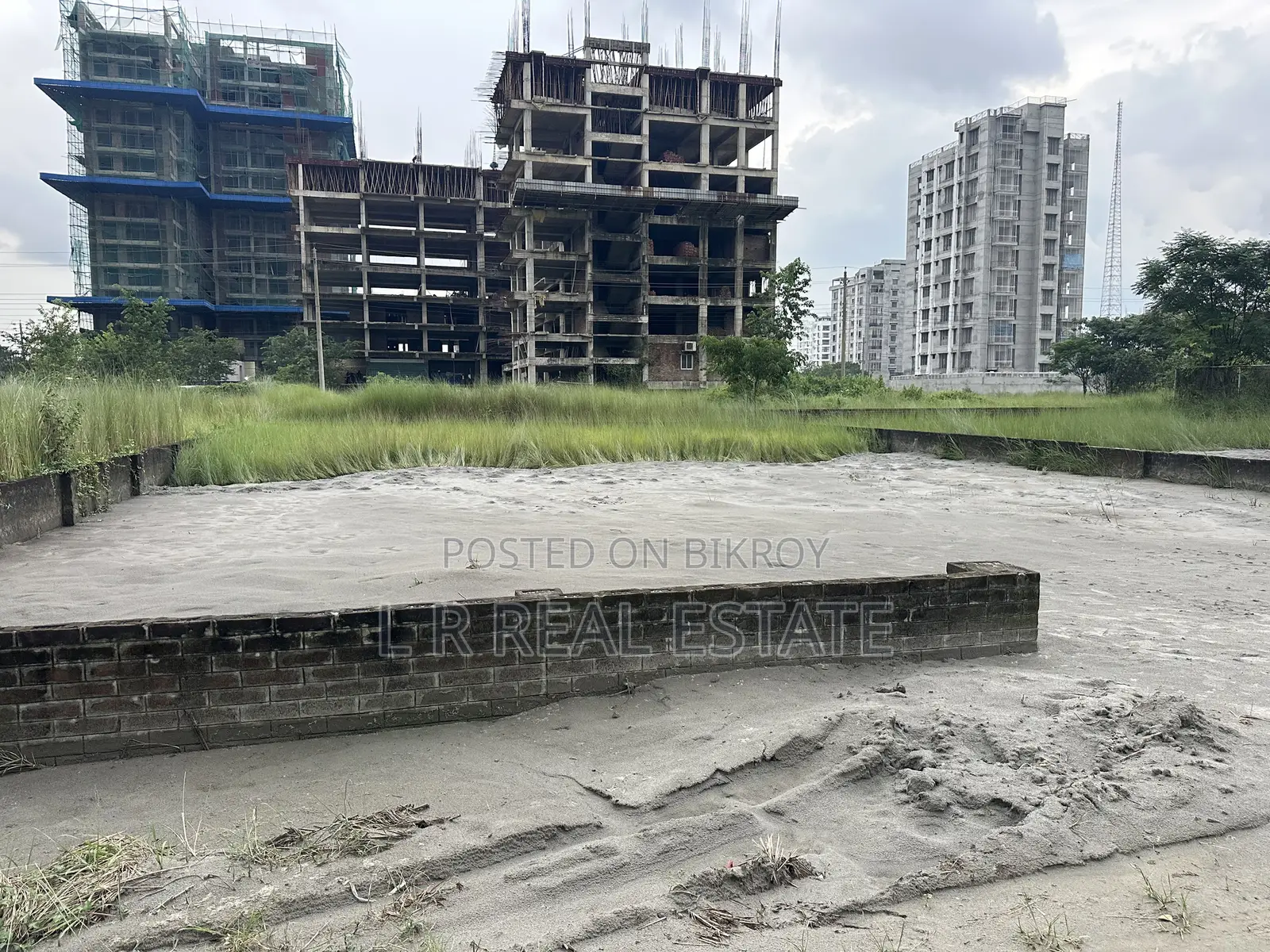 M Block, 7.5 katha, South facing, Urgent sale, Bashundhara