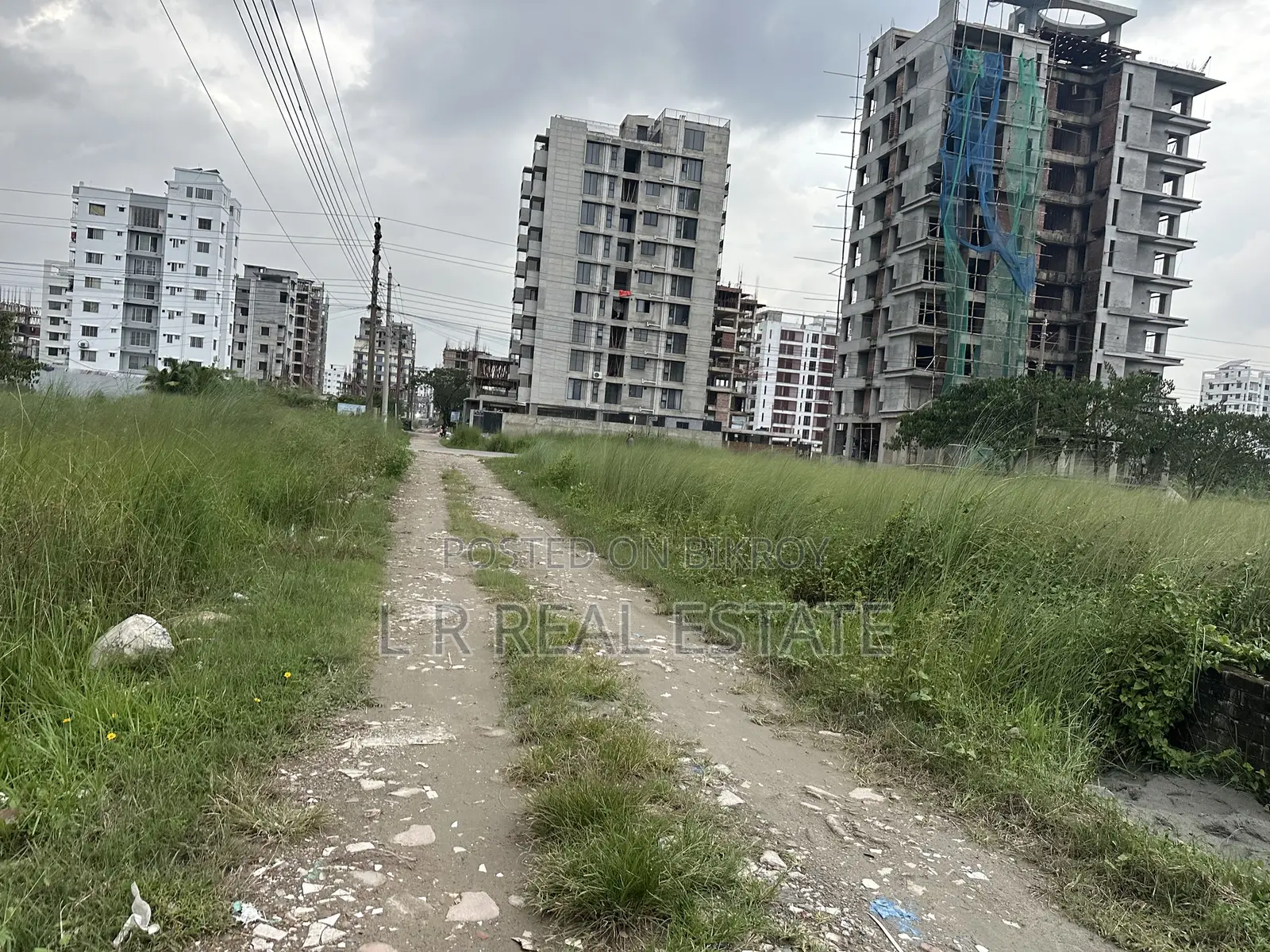 M Block, 7.5 katha, South facing, Urgent sale, Bashundhara