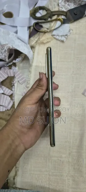 Infinix Note 40 Pro 256 GB Yellow