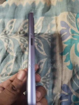 Vivo Y18 128 GB Gray