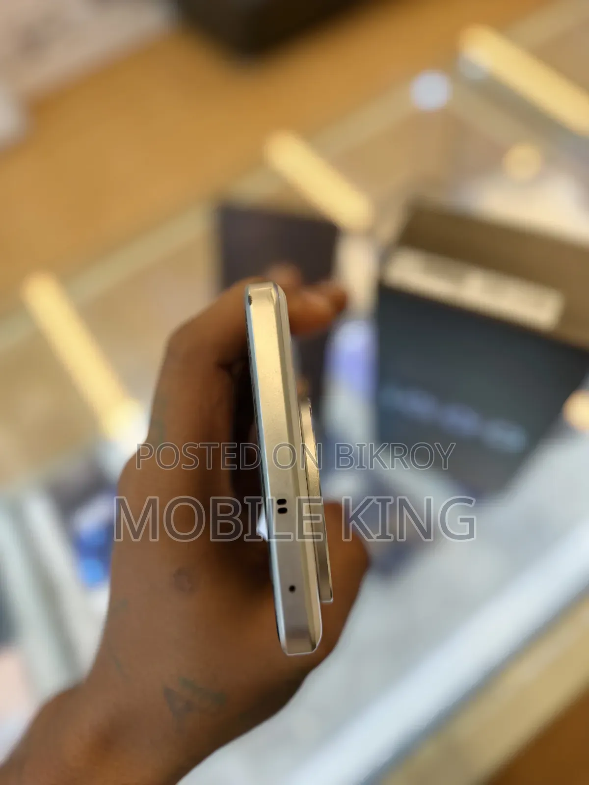 iQOO Z10 256 GB White