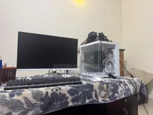 Desktop Computer 8GB AMD Ryzen SSD 512GB