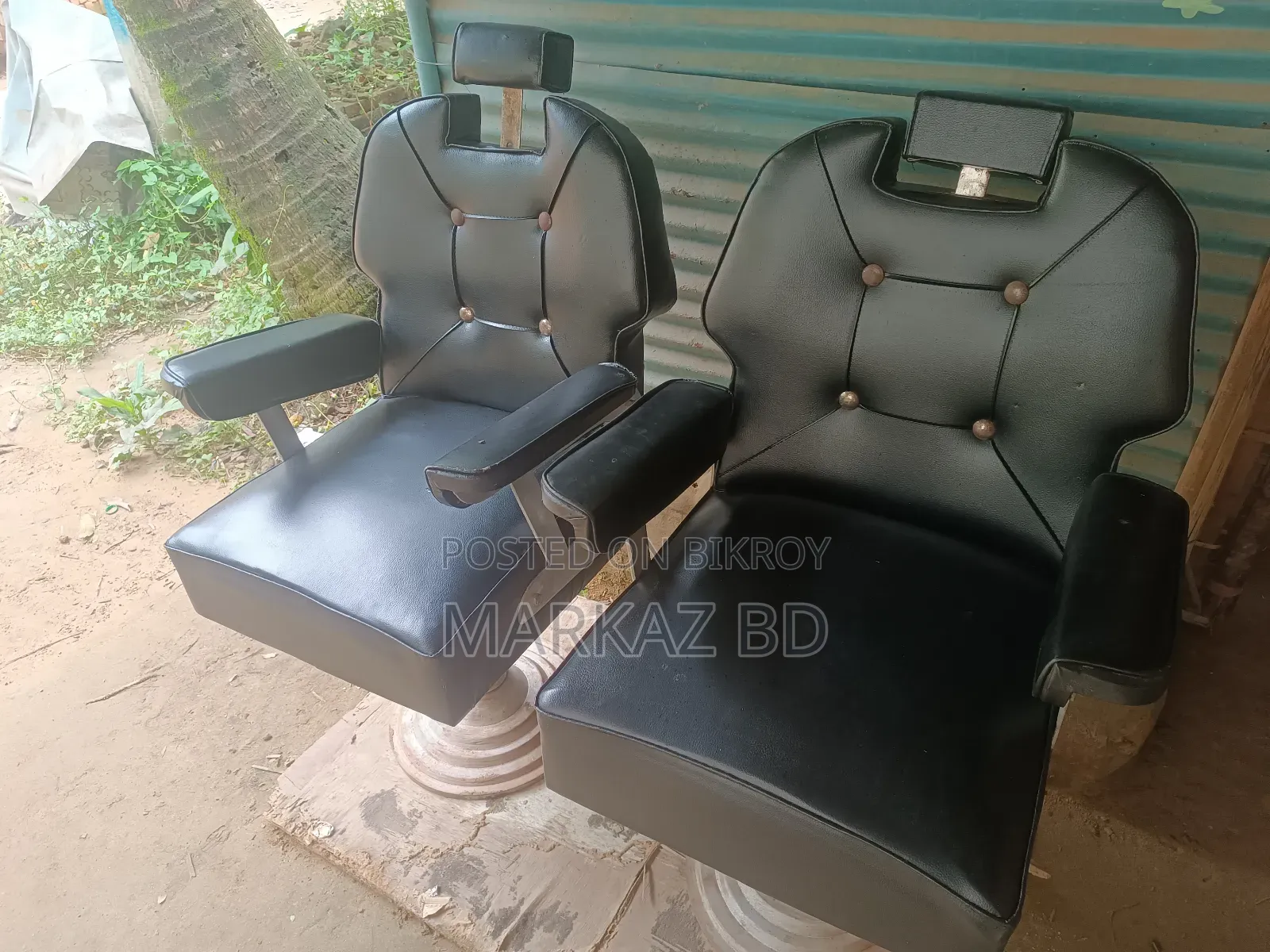 ব্যবহৃত Barber/Salon Chair – ২টি বিক্রয় হবে | ভালো কন্ডিশন | কম দামে