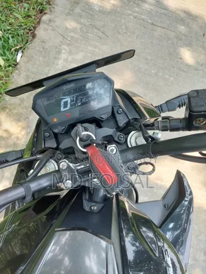 হিরো এক্সট্রিম ১২৫আর ২০২৪ কালো