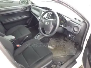 টয়োটা এক্সিও ২০২১ হোয়াইট