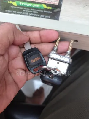 Hero Thriller 160R 2022 Black