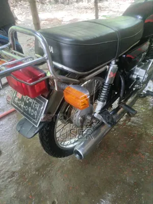 New Yamaha 1997 Black