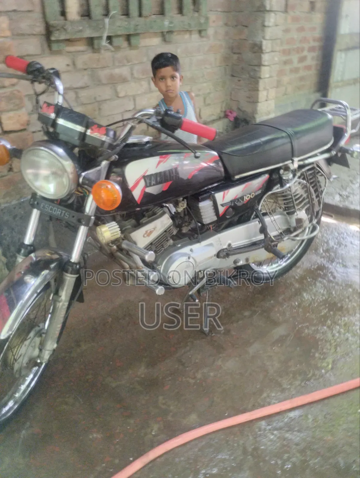New Yamaha 1997 Black