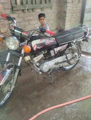 New Yamaha 1997 Black