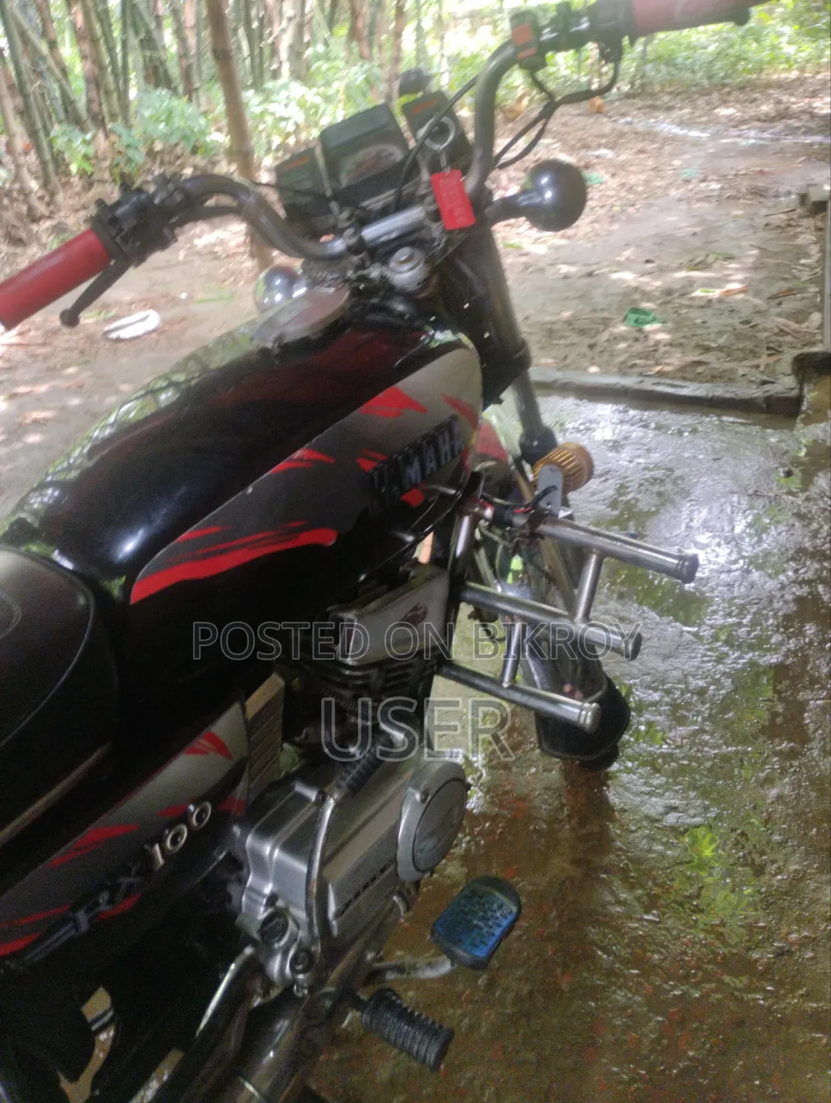 New Yamaha 1997 Black