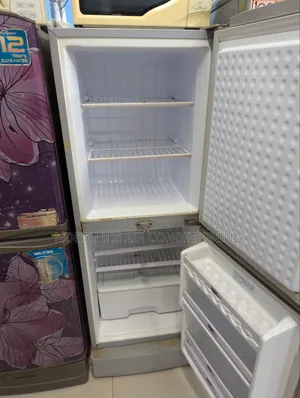 Walton as Colour Frost Fridge 213 Ltr.