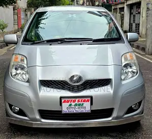 Toyota Vitz 1.0 Front-Wheel Drive 5-Door 2009 Silver