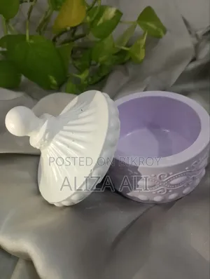 Gypsum Showpiece