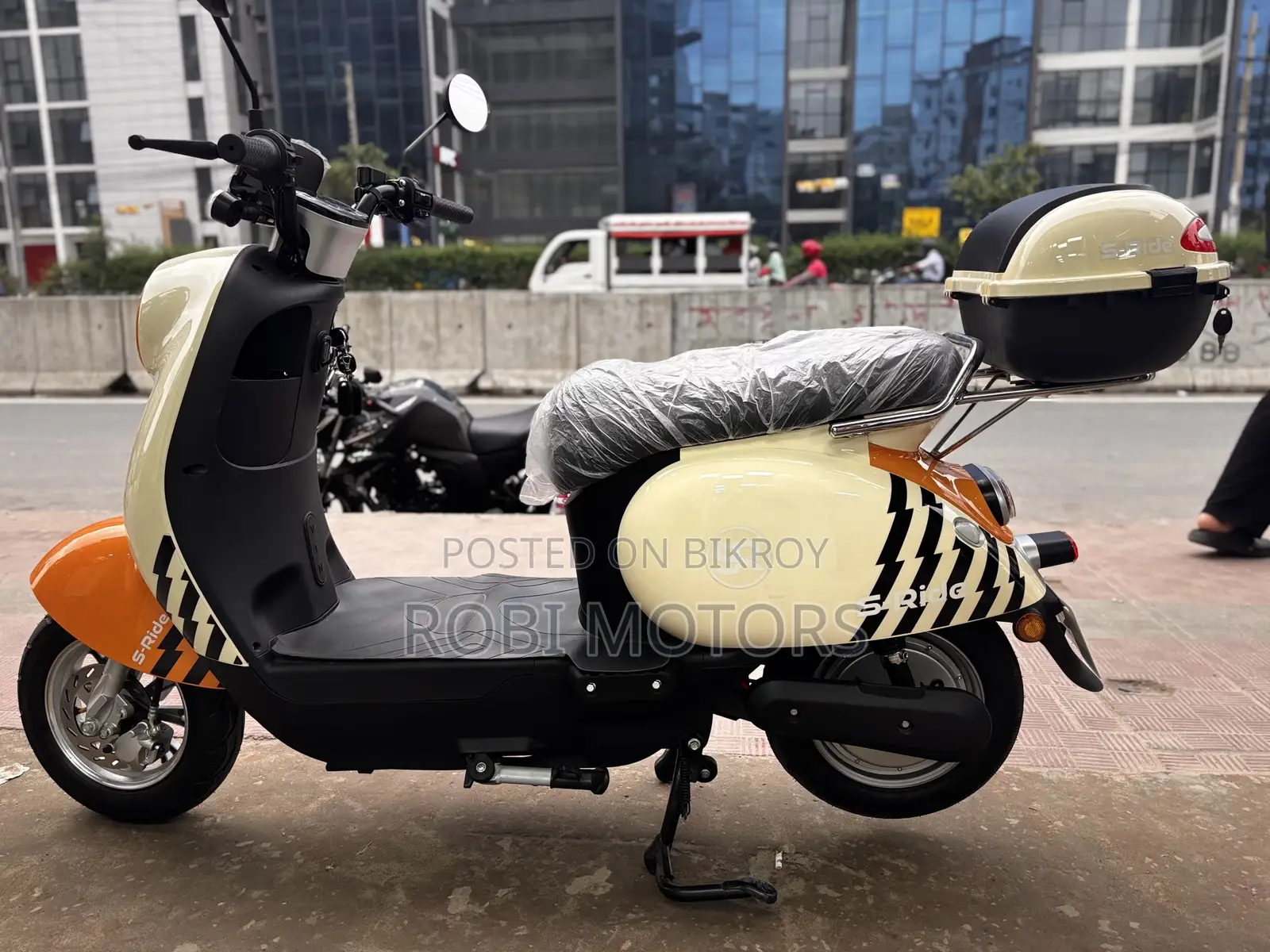 নতুন মোটরসাইকেল ২০২৬ কমলা