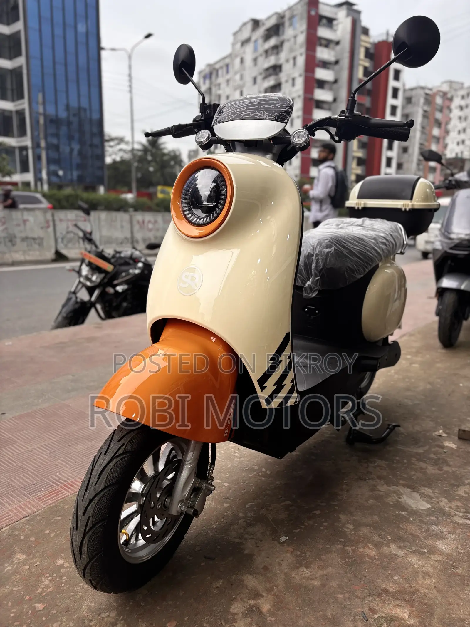 নতুন মোটরসাইকেল ২০২৬ কমলা