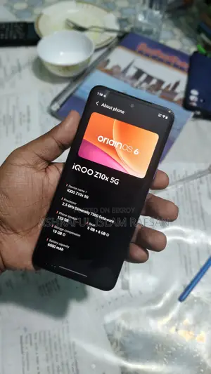 iQOO 128 GB Blue