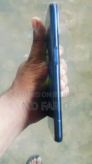 অপ্পো এ৫২ ১২৮ জিবি নীল