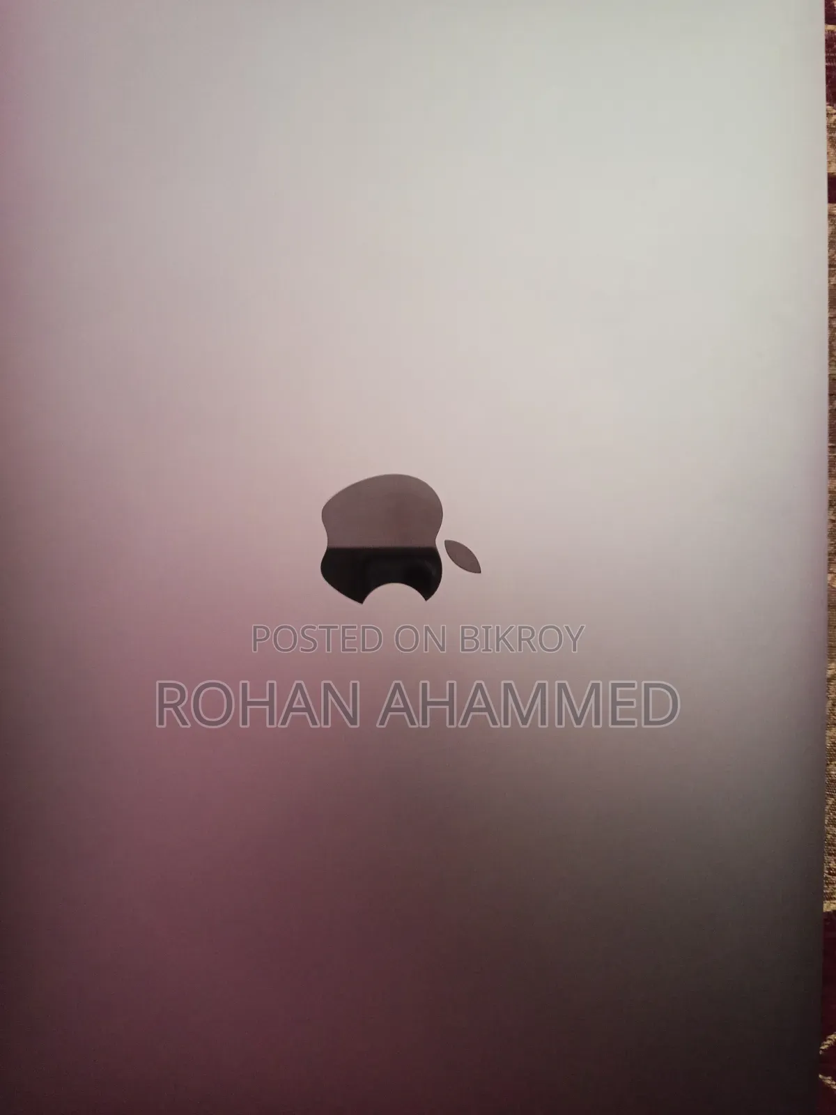 Apple MacBook Air M1 2020 (8GB RAM / 256GB SSD) - Original Condition
