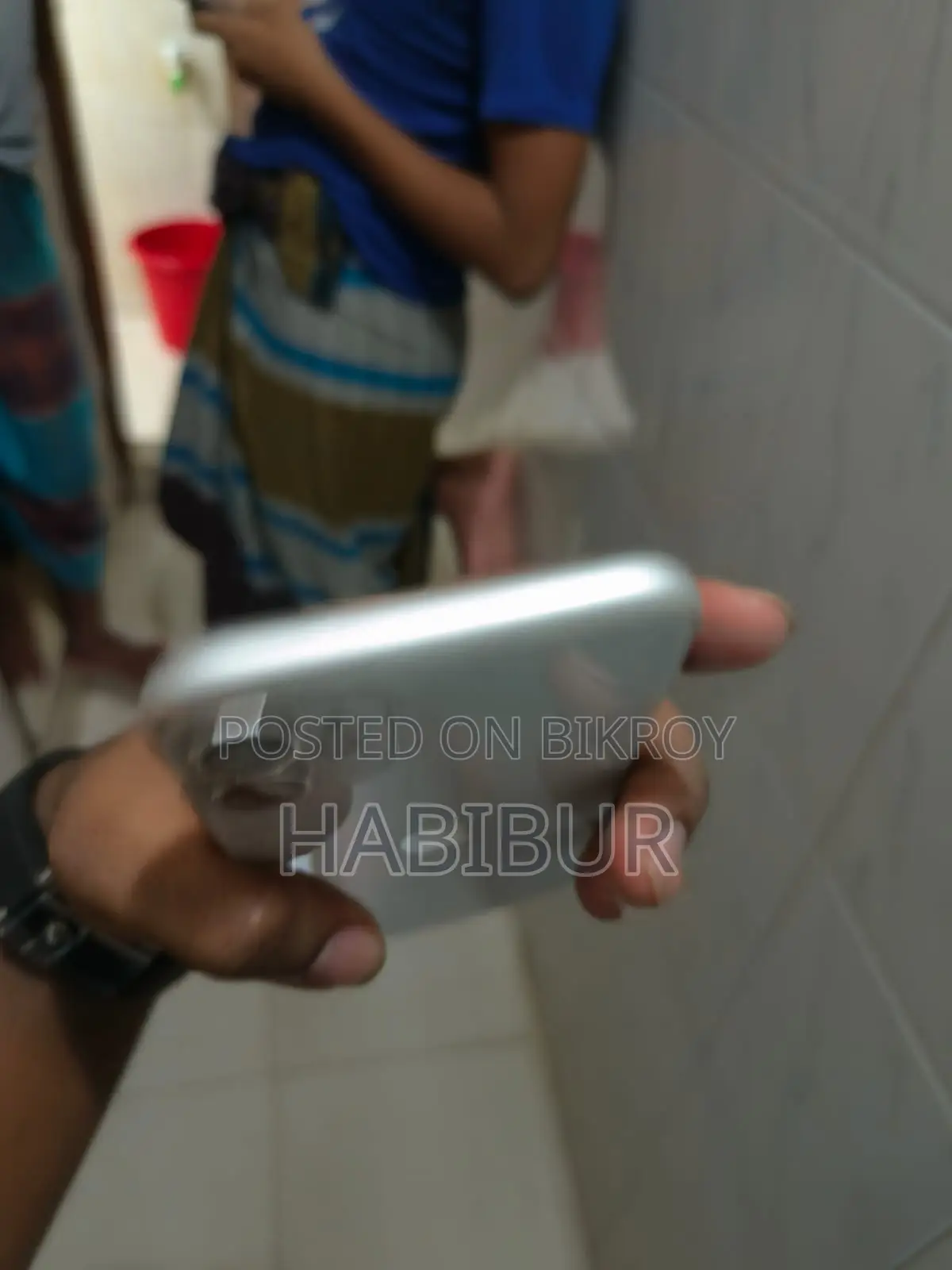 অ্যাপল আইফোন ১১ ৬৪ জিবি সাদা