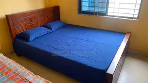 Used Bed 6/7 FOR SALE
