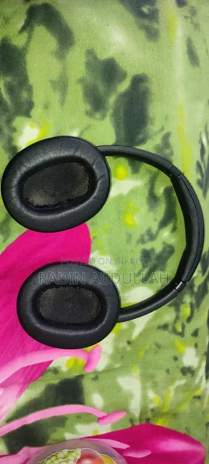 Sony WH-CH720N Over-Ear Headphone.