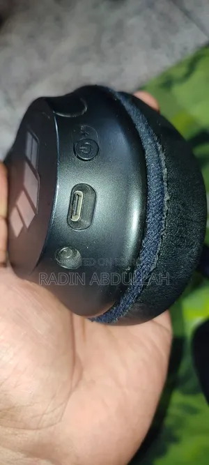 Sony WH-CH720N Over-Ear Headphone.