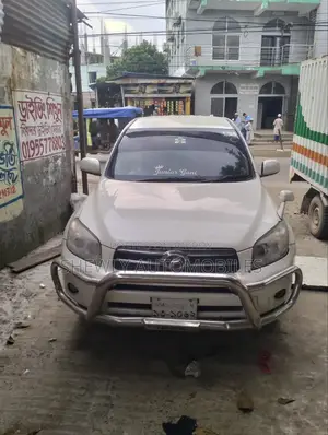 টয়োটা আরএভি৪ ২০০৫ পার্ল
