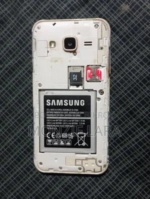 Samsung Galaxy J2 8 GB Rose Gold