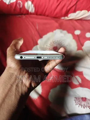 Apple iPhone 6s Plus 64 GB Silver