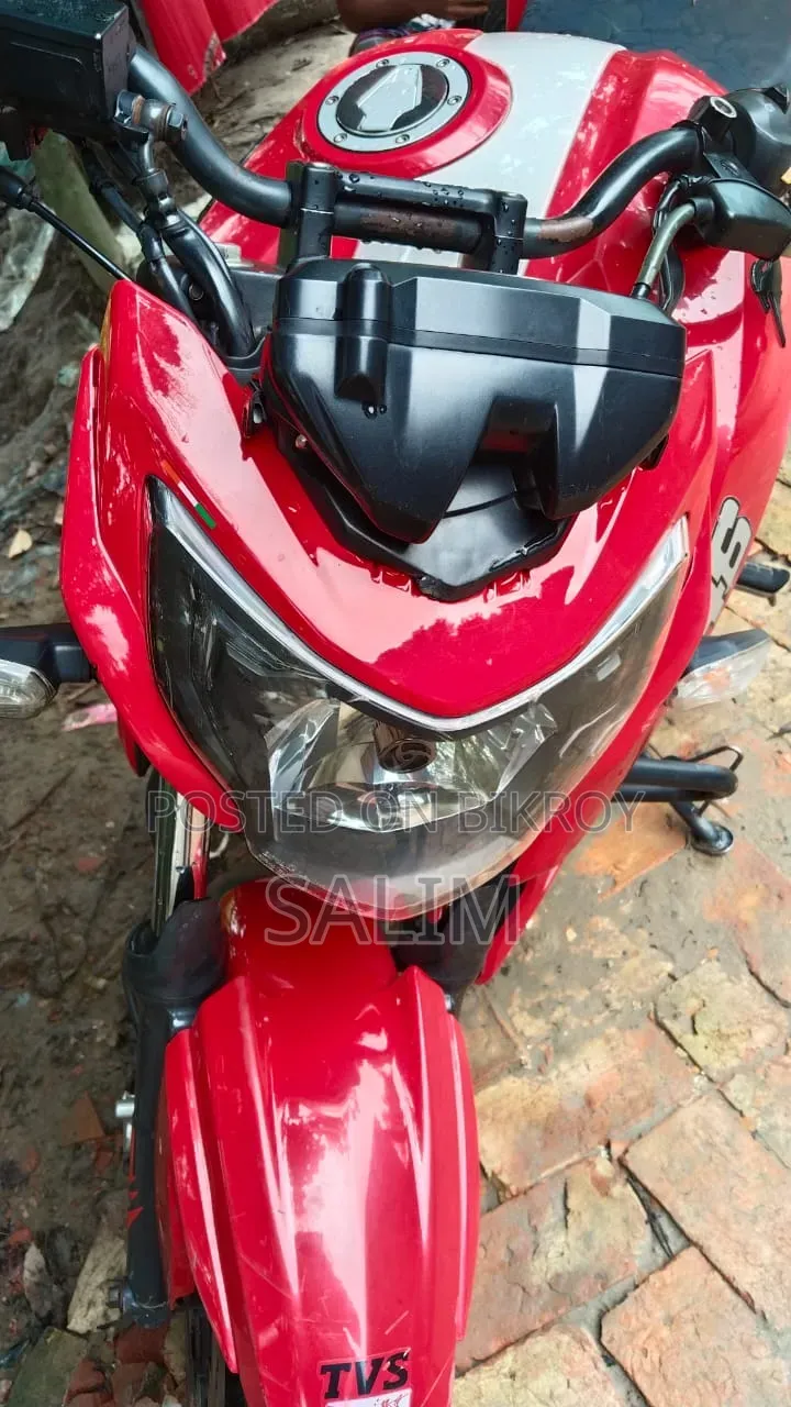TVS Apache 160 4V 2020 Red