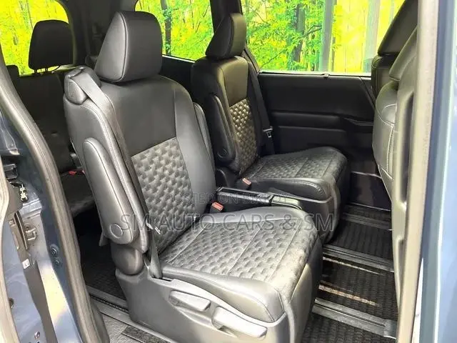Toyota Voxy 2023 Gray