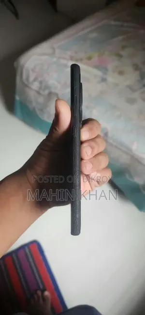 ওয়ানপ্লাস ১২আর ১২৮ জিবি ব্ল্যাক