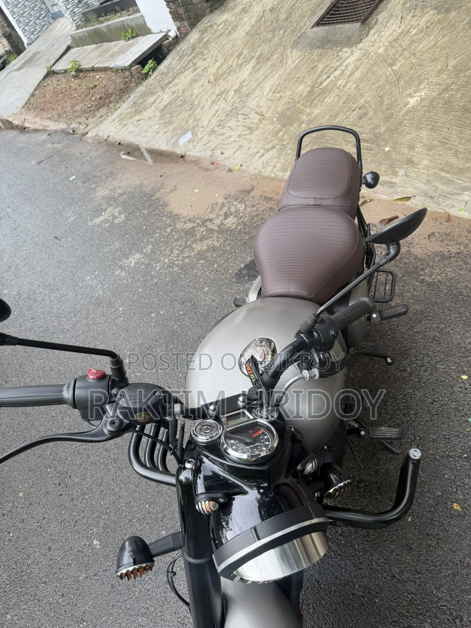 Royal Enfield Classic 350 2025 Gray