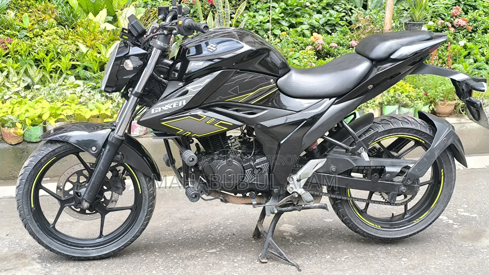 সুজুকি জিক্সার এফআই এবিএস ২০২৩ কালো