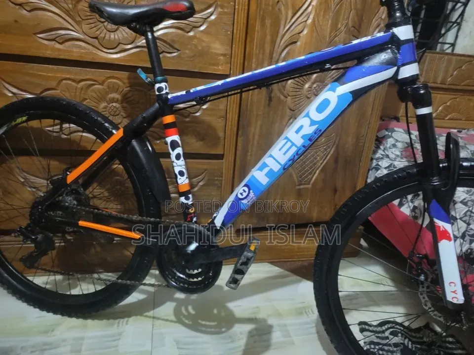 হিরো বিক্রয়ের জন্য
