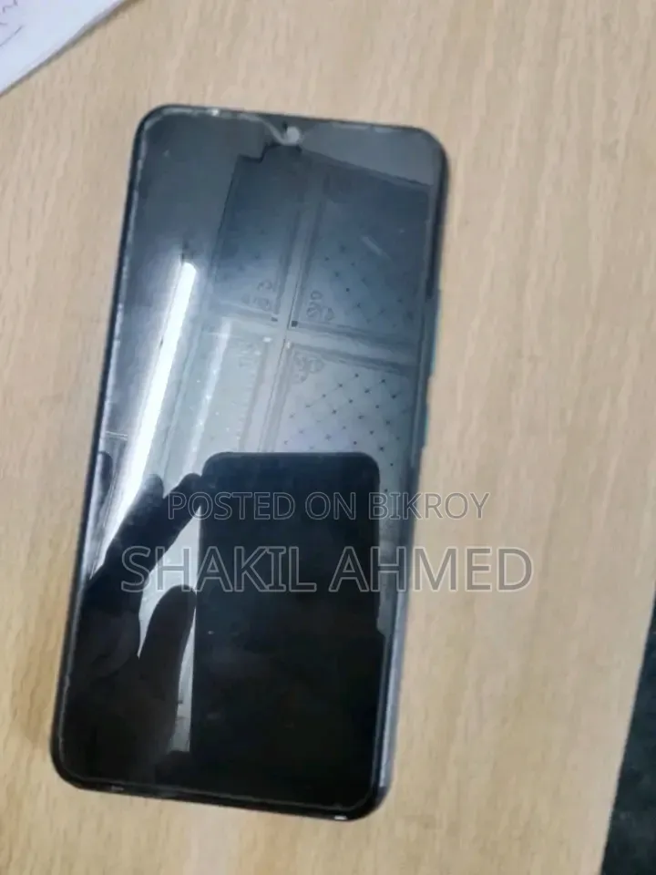 Vivo Y11 32 GB Blue