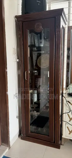 শোকেস / কর্নার