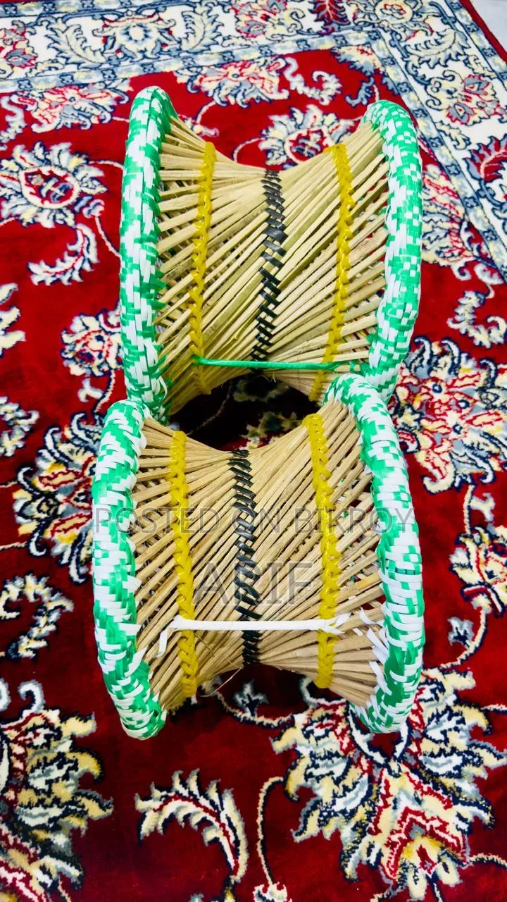 হাতে তৈরি বাঁশের মোড়া