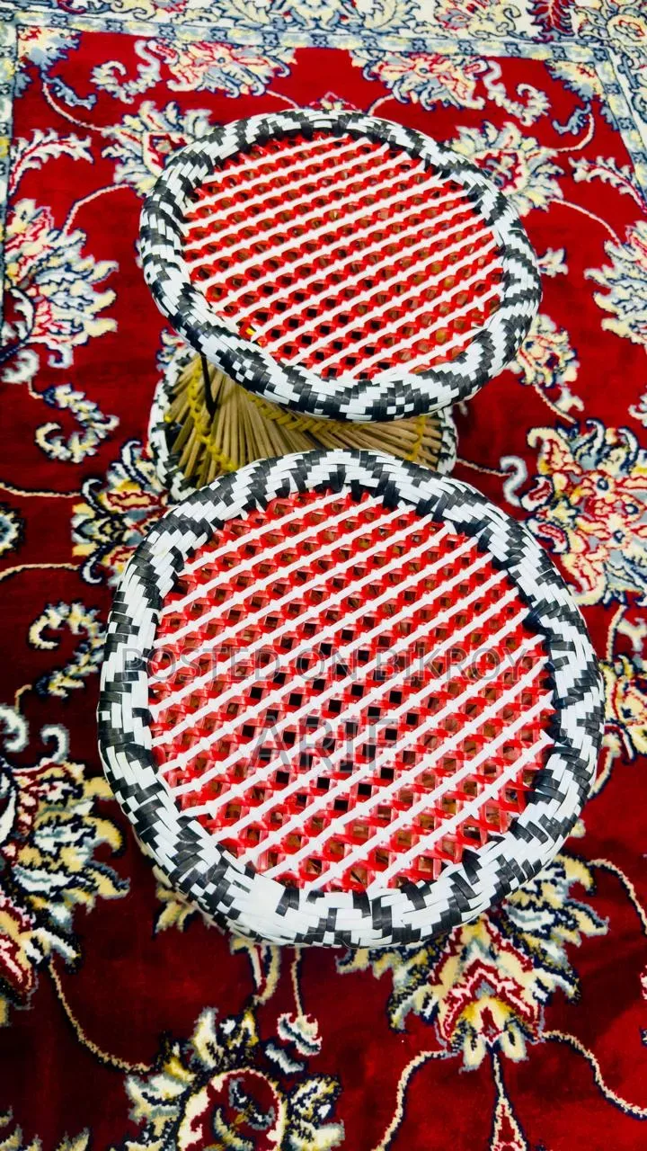 হাতে তৈরি বাঁশের মোড়া